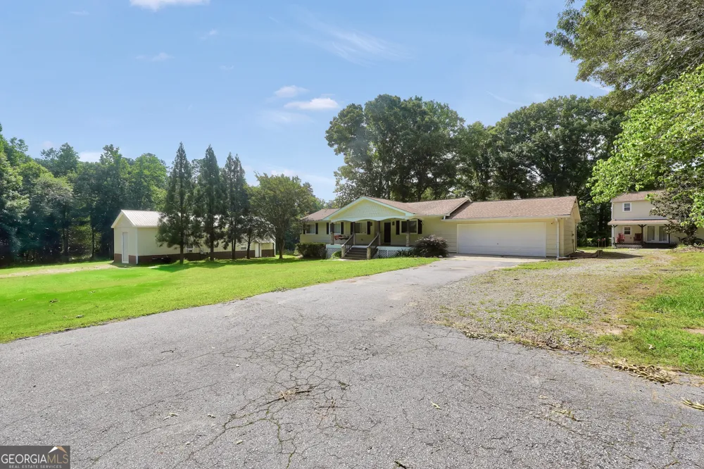 122 E Knight RD McDonough, GA 30252