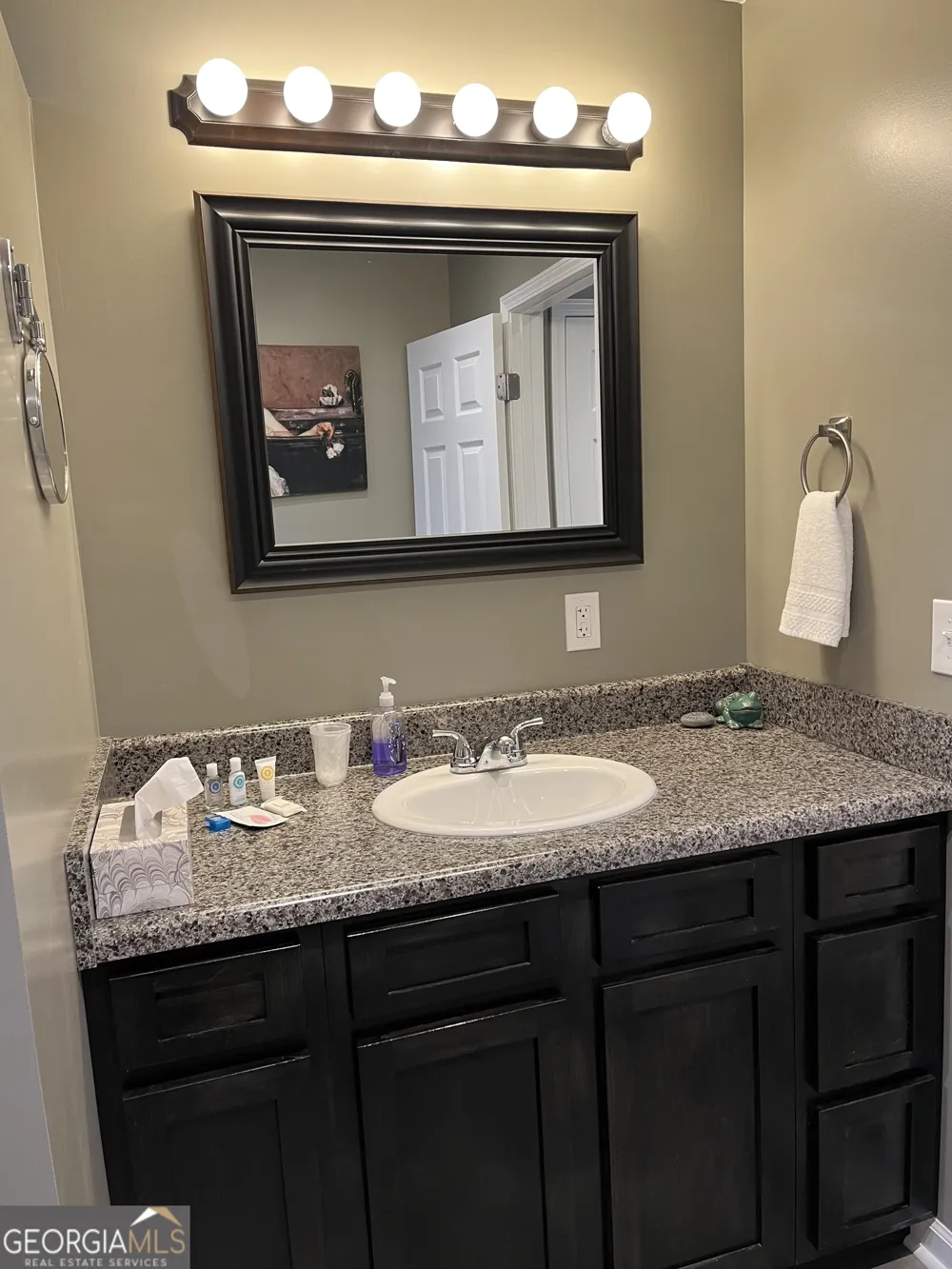 122 E Knight RD McDonough, GA 30252