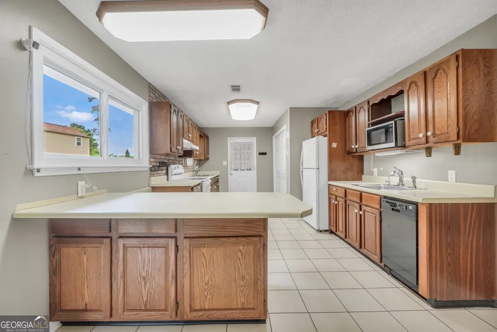 122 E Knight RD McDonough, GA 30252