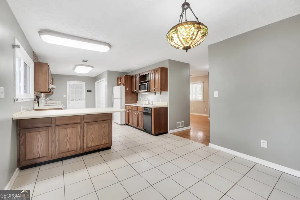 122 E Knight RD McDonough, GA 30252