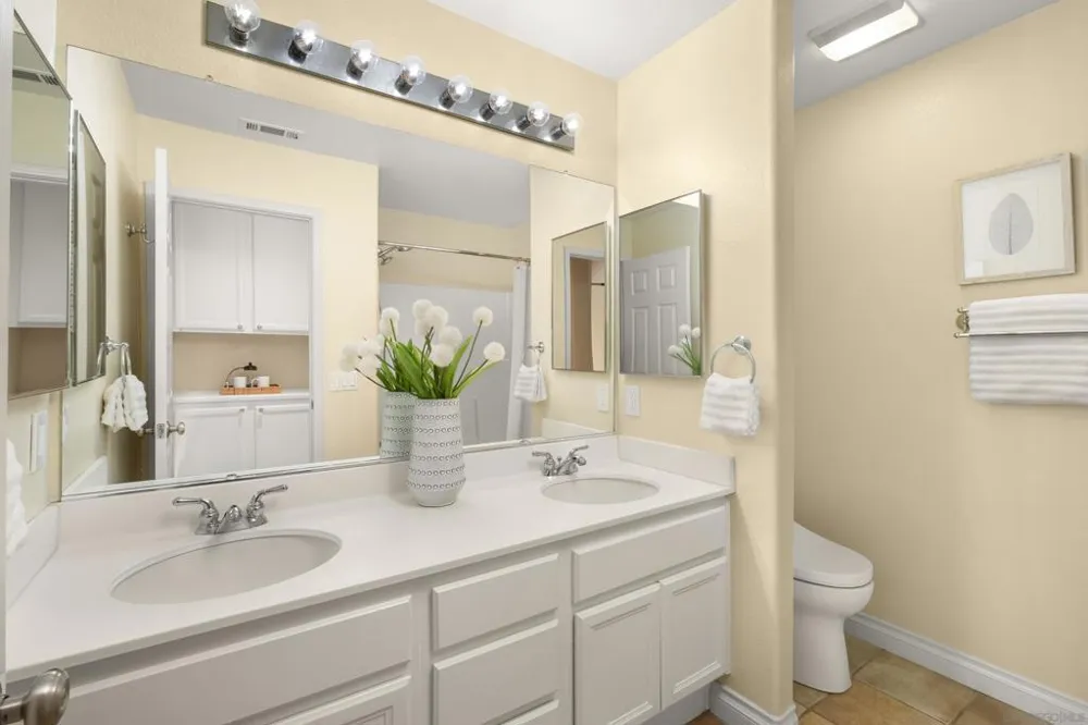 6442 Kinglet Way Carlsbad, CA 92011