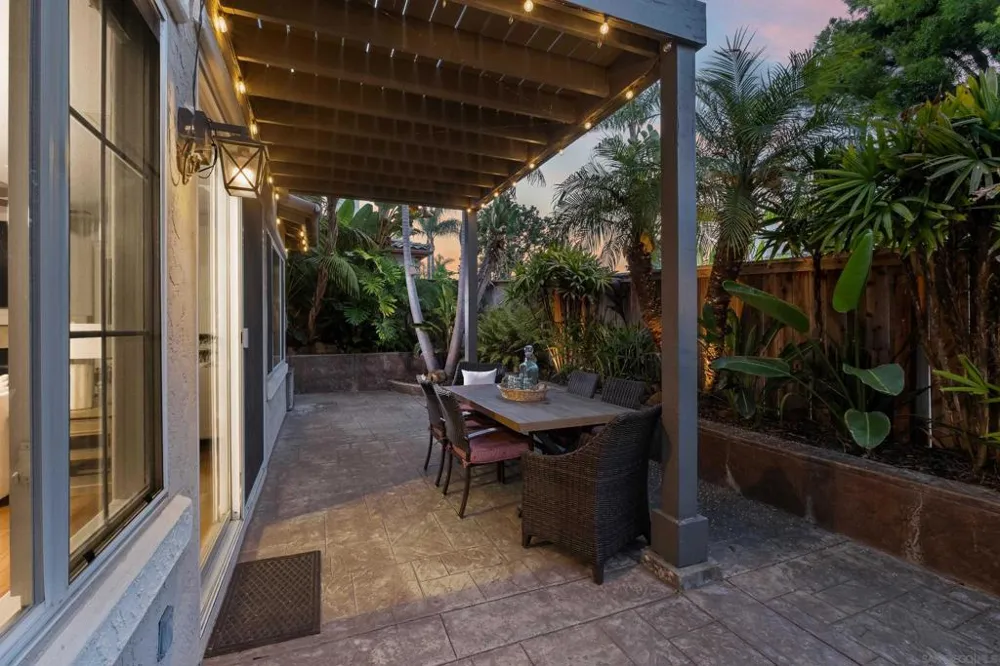 6442 Kinglet Way Carlsbad, CA 92011