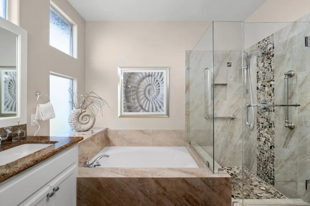 6442 Kinglet Way Carlsbad, CA 92011