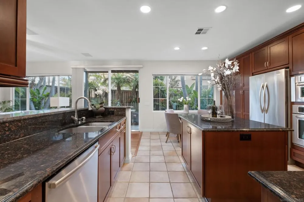 6442 Kinglet Way Carlsbad, CA 92011