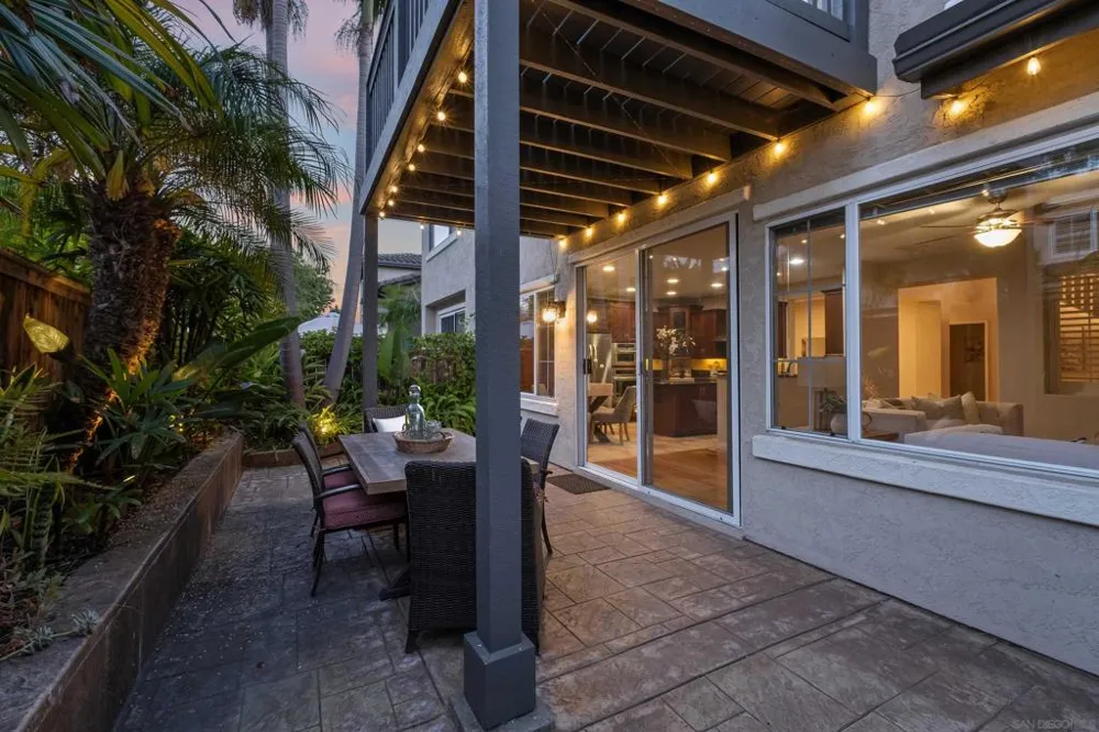6442 Kinglet Way Carlsbad, CA 92011
