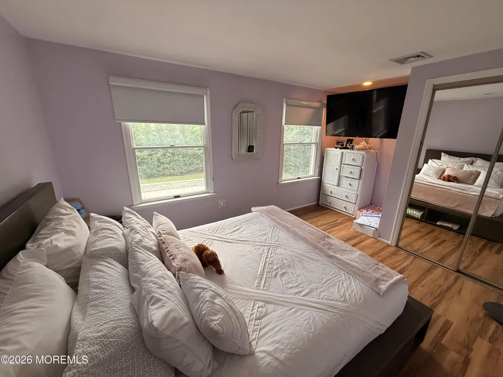 7 Carole Drive Oakhurst, NJ 07755