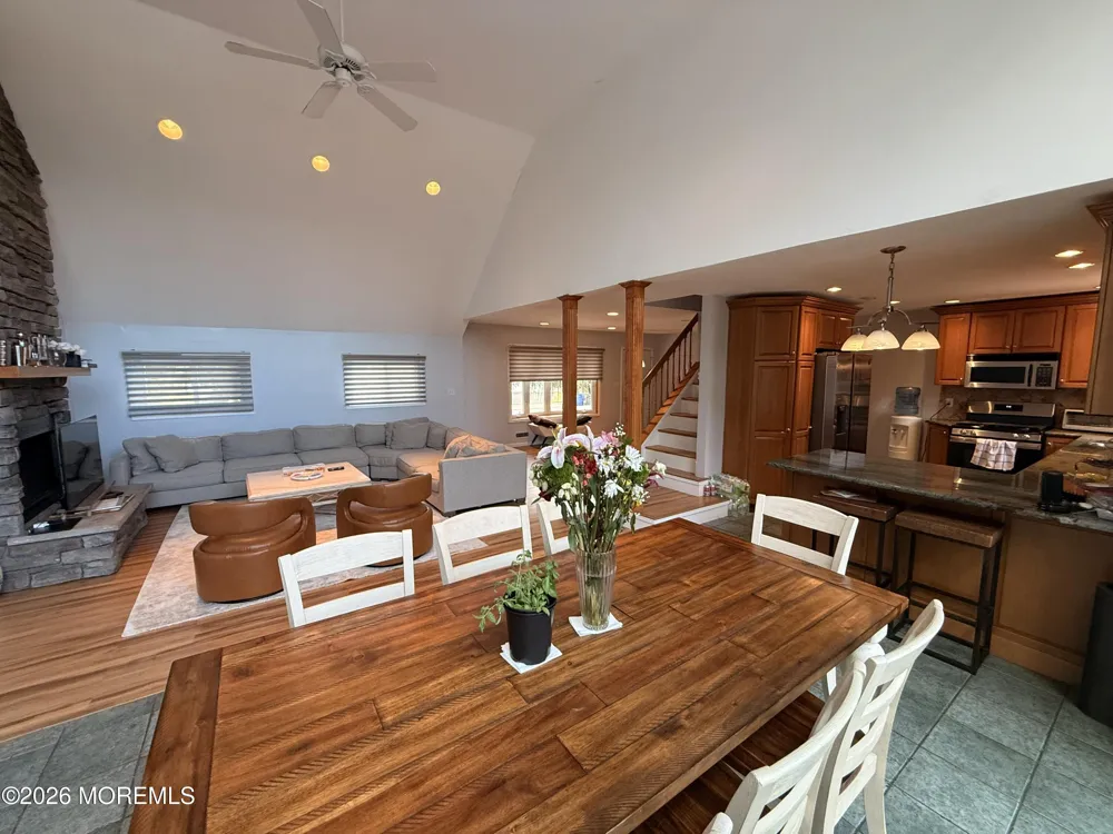 7 Carole Drive Oakhurst, NJ 07755