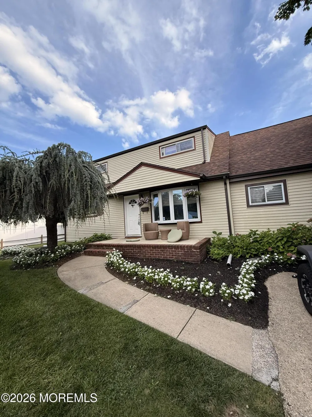 7 Carole Drive Oakhurst, NJ 07755