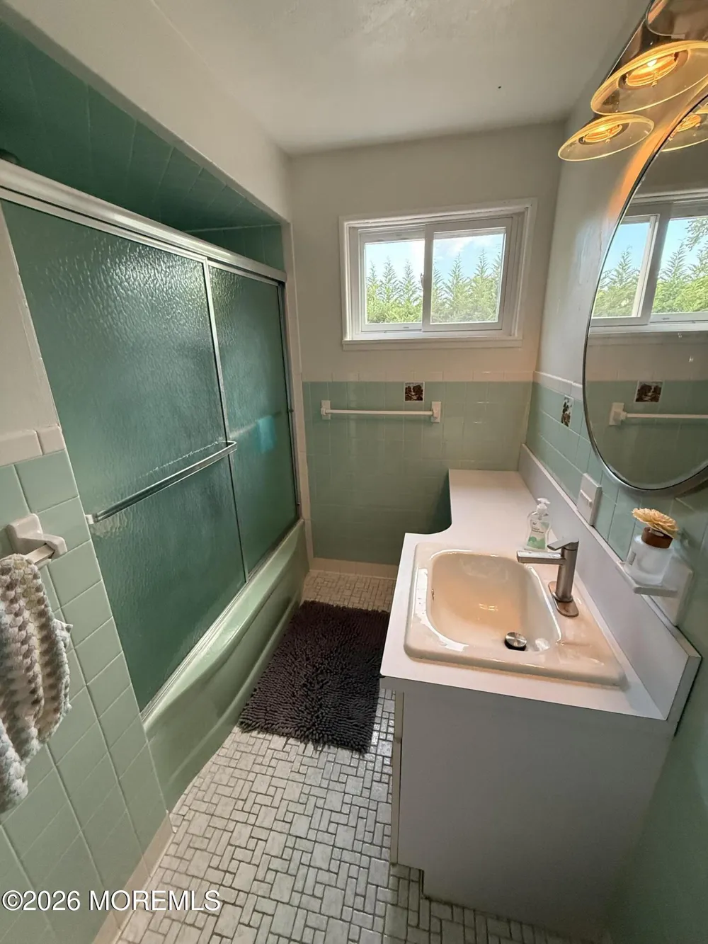 7 Carole Drive Oakhurst, NJ 07755
