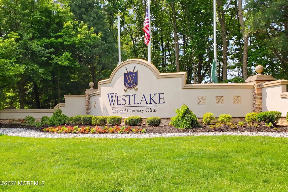 64 Merion Lane Jackson, NJ 08527