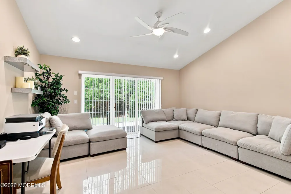 64 Merion Lane Jackson, NJ 08527