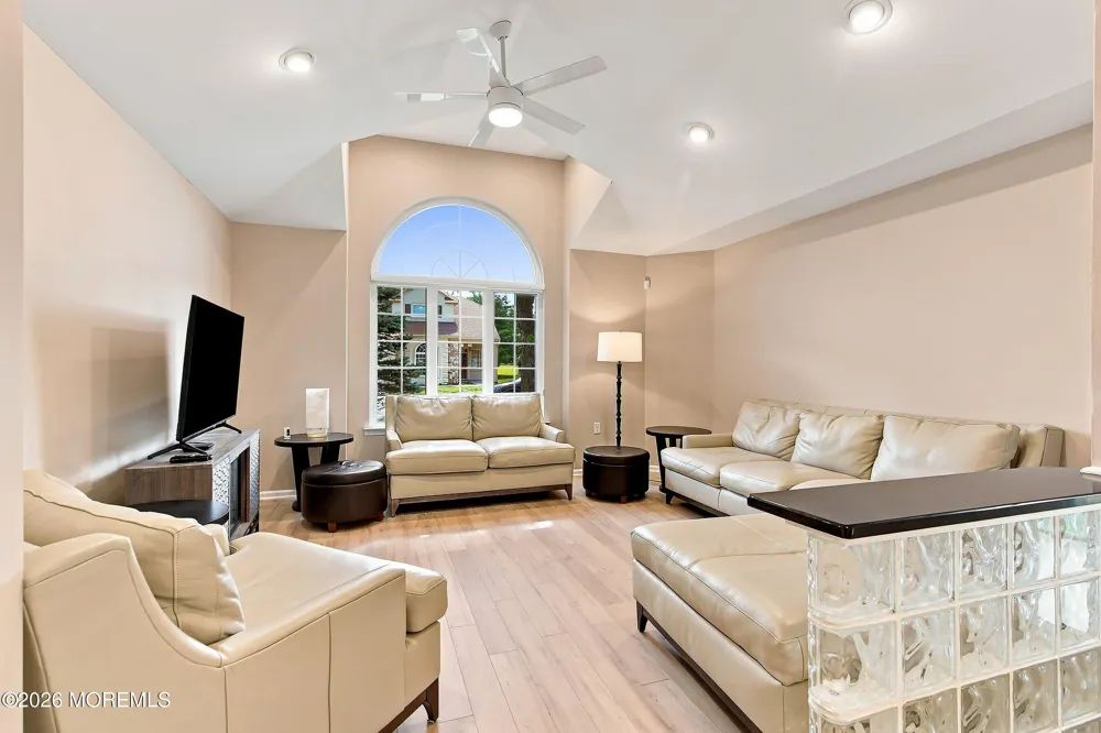 64 Merion Lane Jackson, NJ 08527