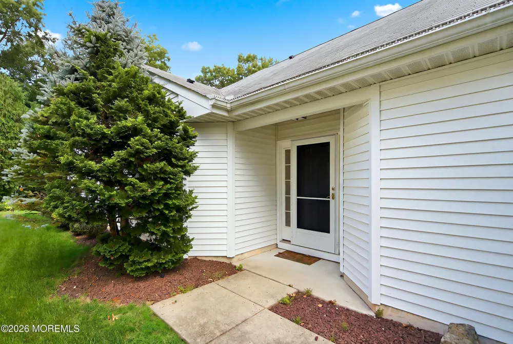 64 Merion Lane Jackson, NJ 08527