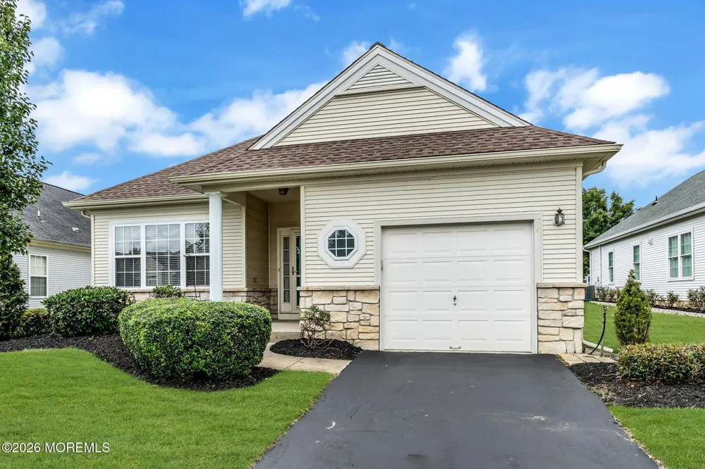 4 Frances Court Manchester, NJ 08759