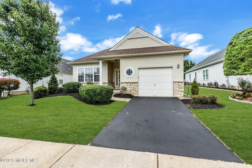 4 Frances Court Manchester, NJ 08759
