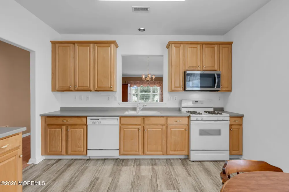 4 Frances Court Manchester, NJ 08759