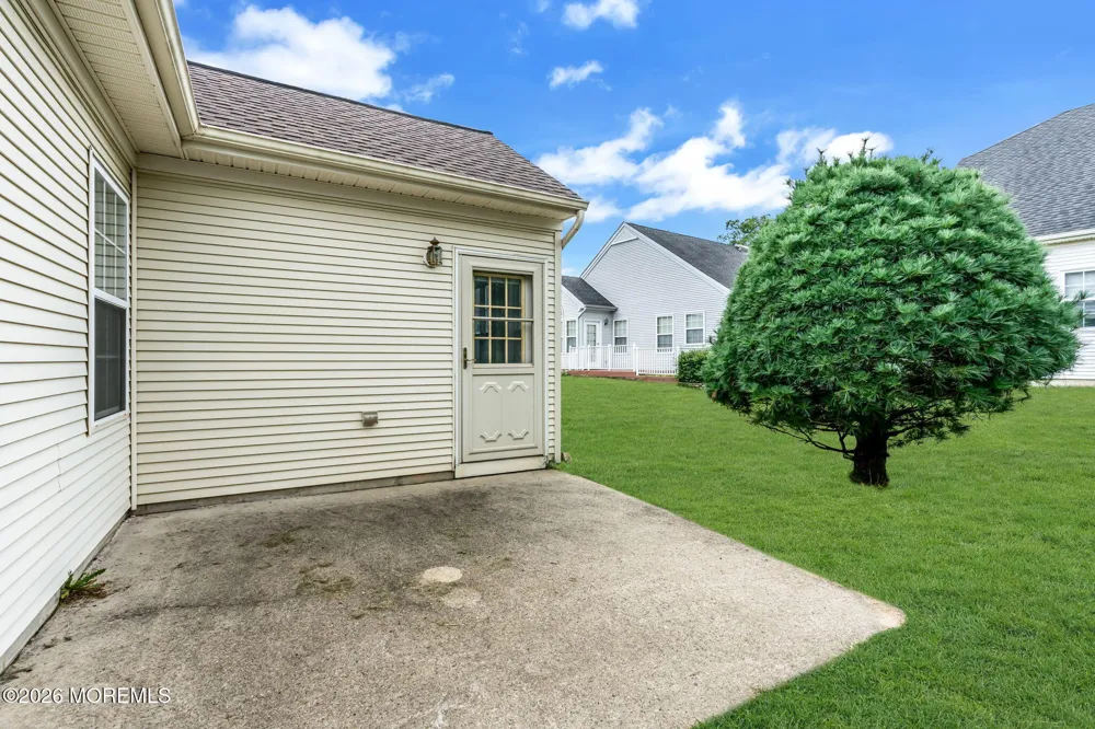 4 Frances Court Manchester, NJ 08759