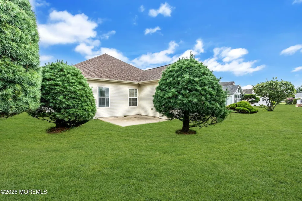 4 Frances Court Manchester, NJ 08759