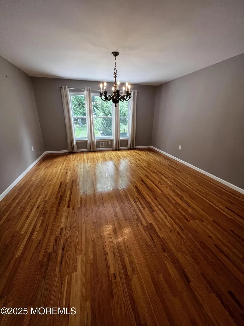 1624 Melville Street Oakhurst, NJ 07755