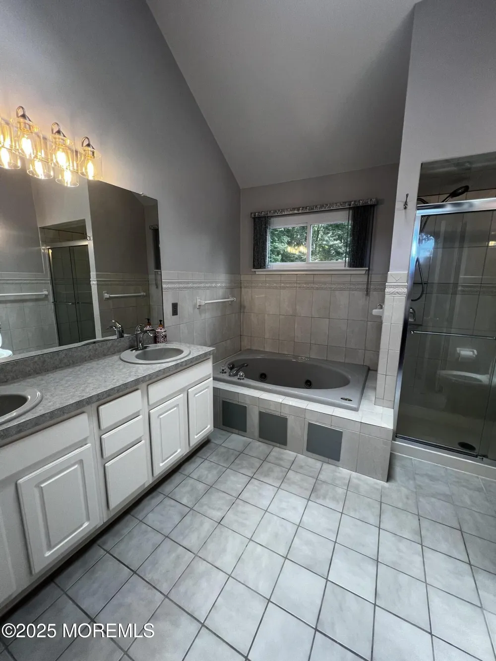 1624 Melville Street Oakhurst, NJ 07755