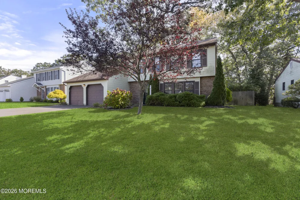 13 Laurel Crest Drive Howell, NJ 07731