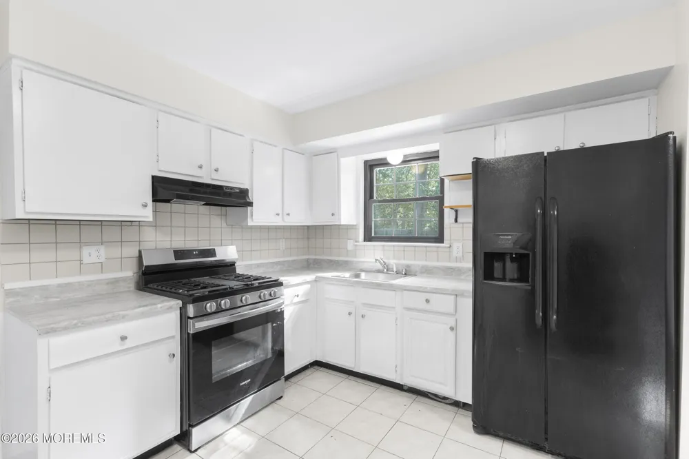 13 Laurel Crest Drive Howell, NJ 07731