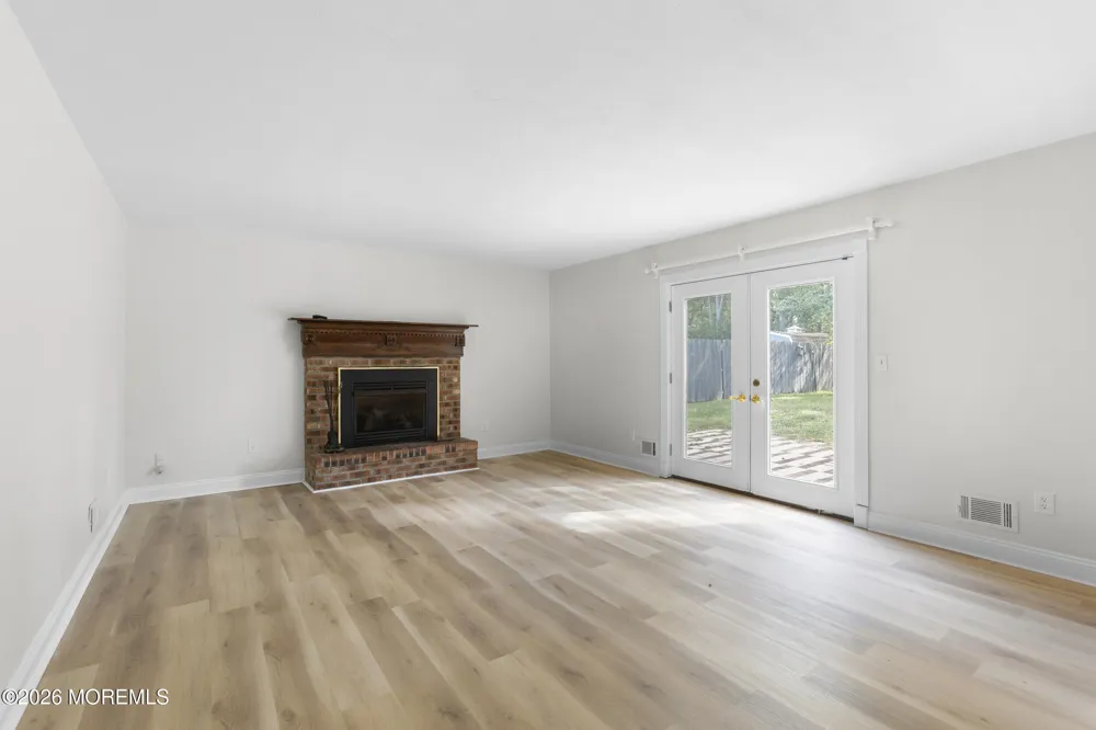 13 Laurel Crest Drive Howell, NJ 07731