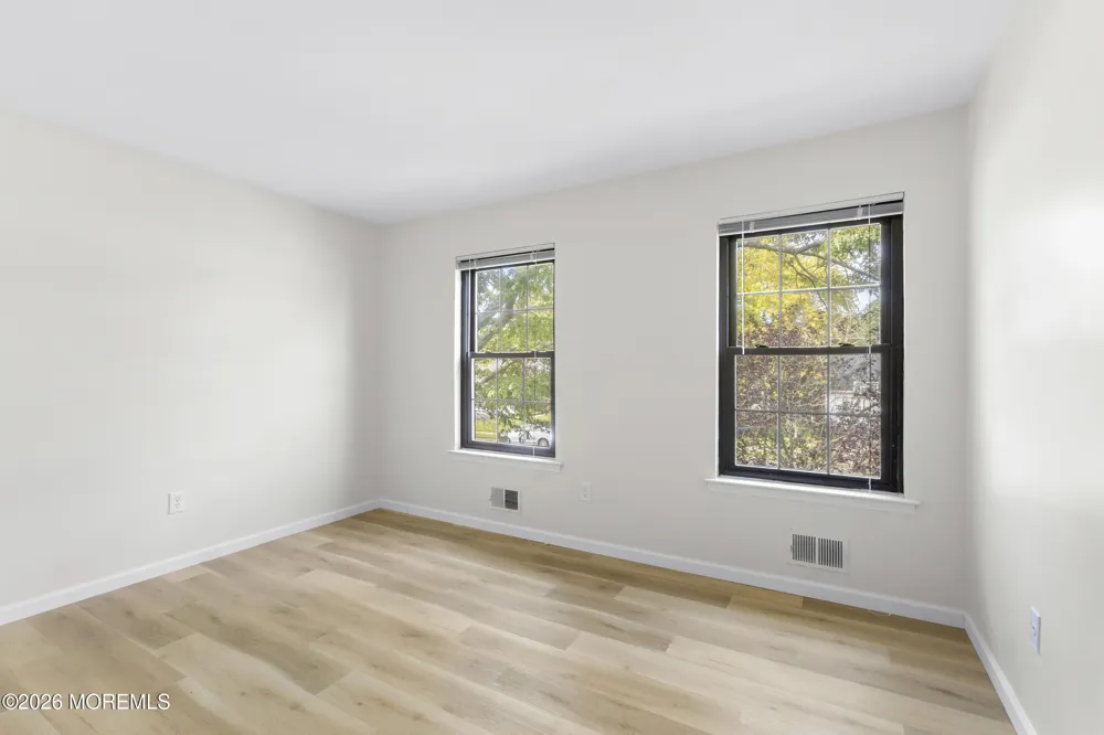 13 Laurel Crest Drive Howell, NJ 07731