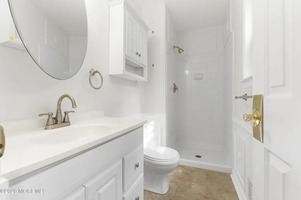 13 Laurel Crest Drive Howell, NJ 07731