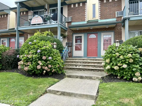 207 13th Avenue #8