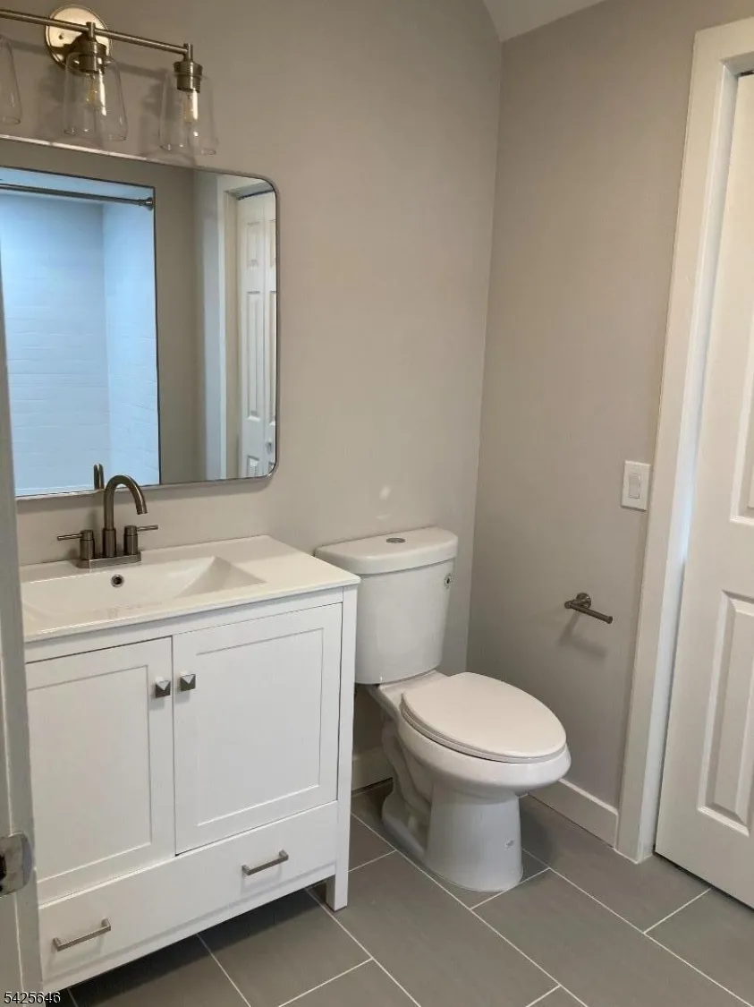 73 Park Rd Sparta, NJ 07871