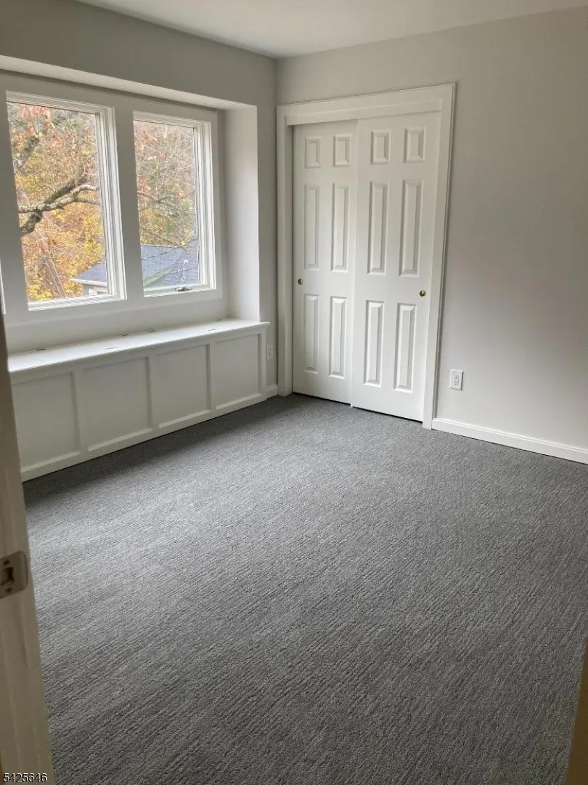 73 Park Rd Sparta, NJ 07871