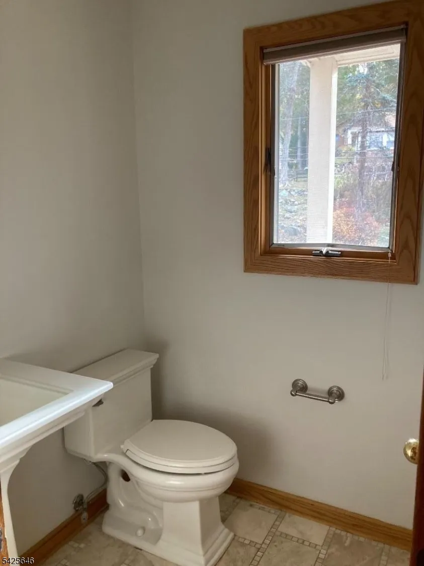 73 Park Rd Sparta, NJ 07871