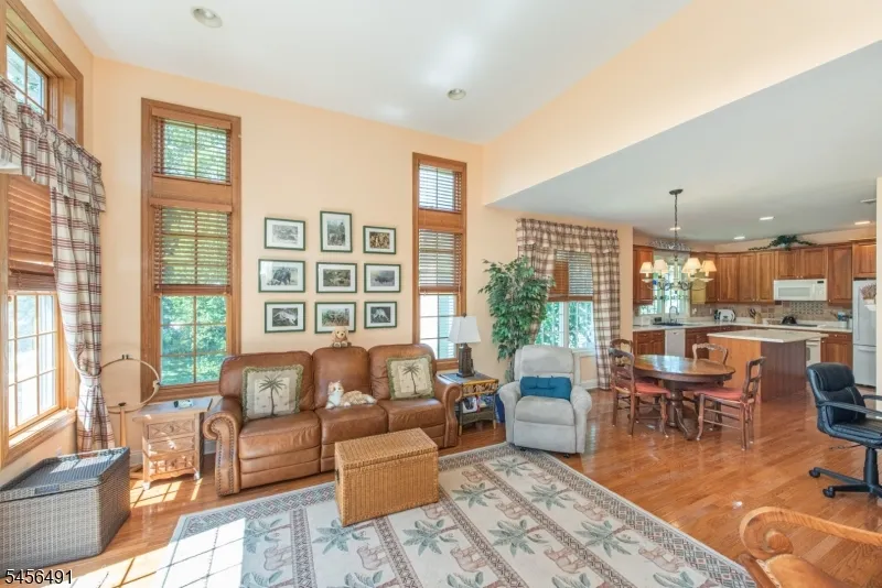75 Schindler Way Fairfield, NJ 07004