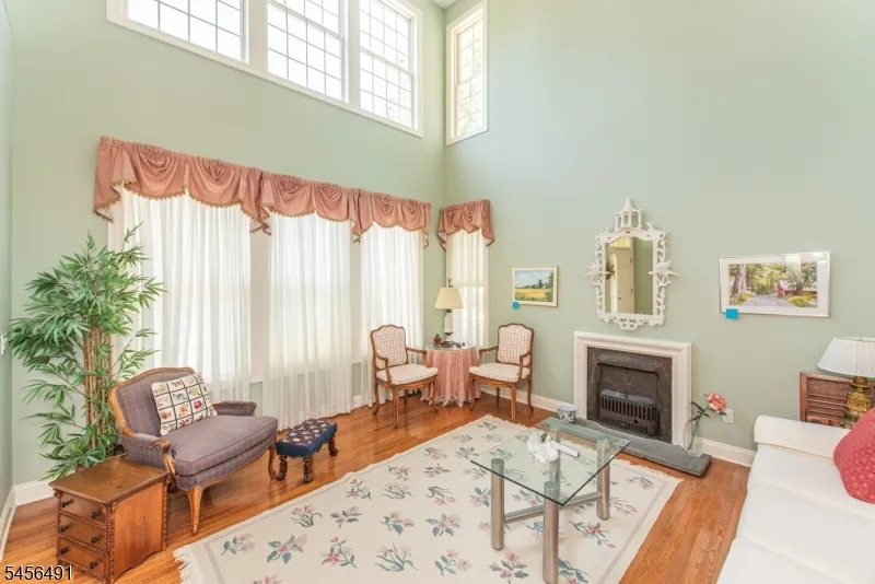 75 Schindler Way Fairfield, NJ 07004
