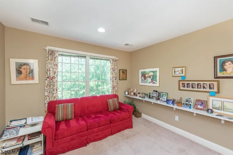 75 Schindler Way Fairfield, NJ 07004