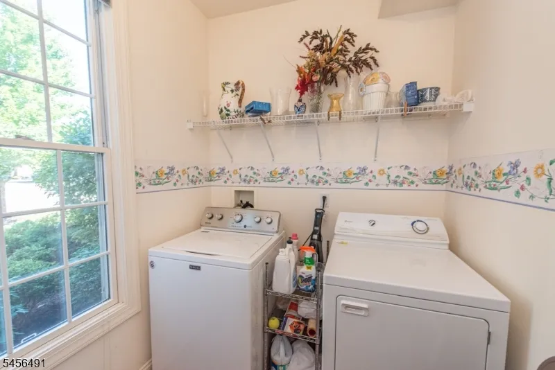 75 Schindler Way Fairfield, NJ 07004