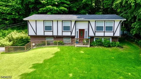 131 Munsonhurst Rd