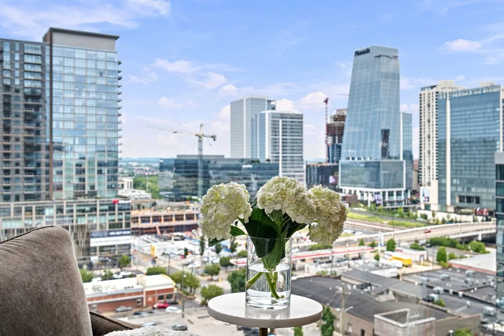 1212 Demonbreun St #1101 Nashville, TN 37203