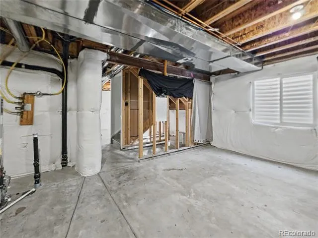 6860 S Algonquian Court Aurora, CO 80016
