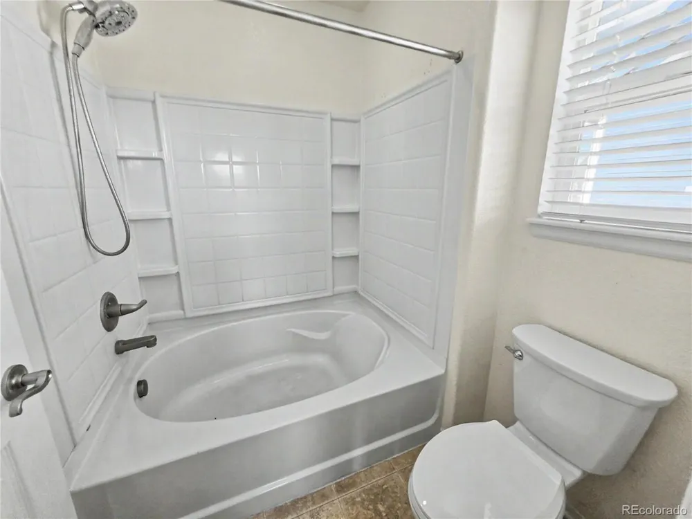 6860 S Algonquian Court Aurora, CO 80016