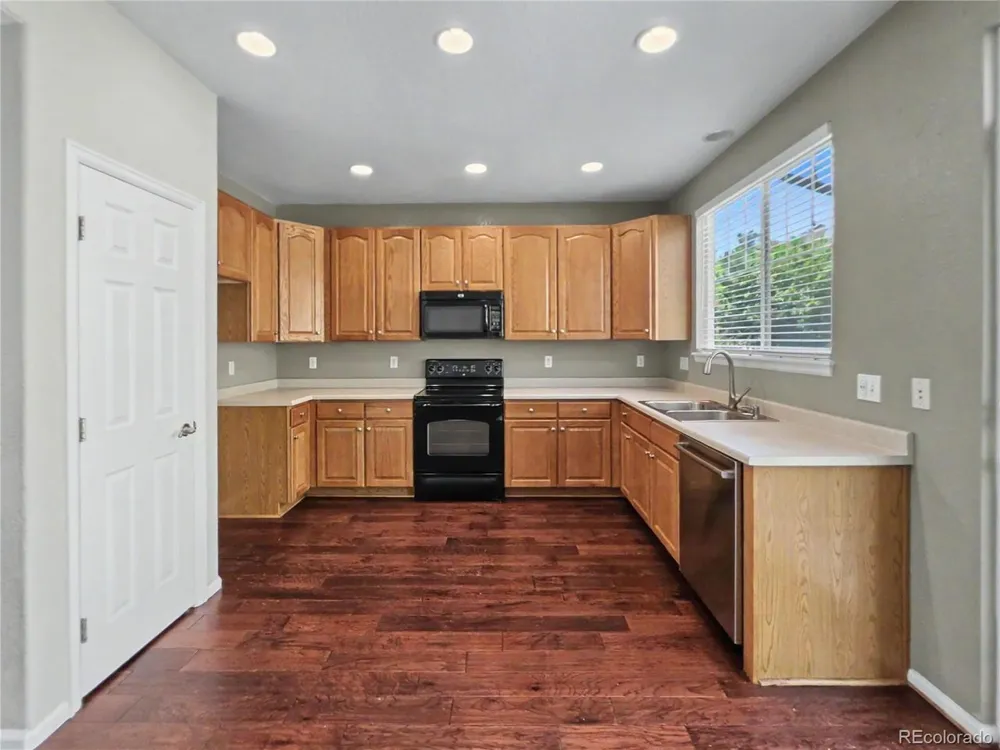 6860 S Algonquian Court Aurora, CO 80016