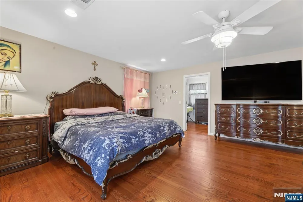 238 Monroe Avenue Paramus, NJ 07652