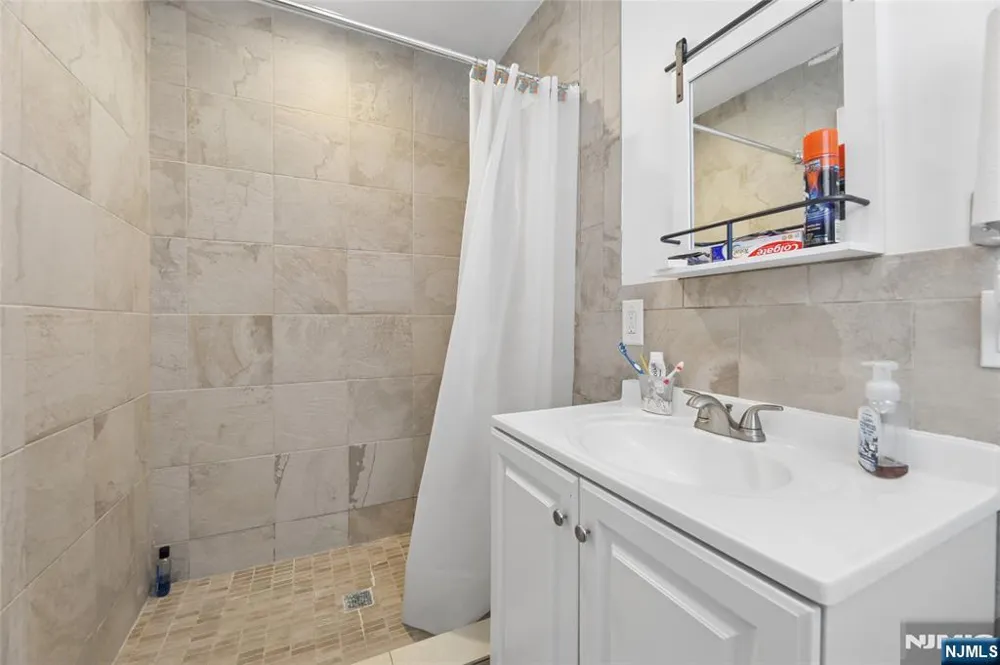 238 Monroe Avenue Paramus, NJ 07652