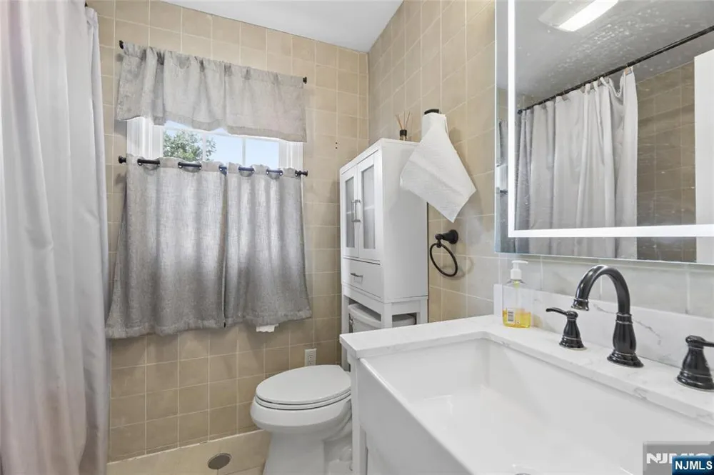 238 Monroe Avenue Paramus, NJ 07652