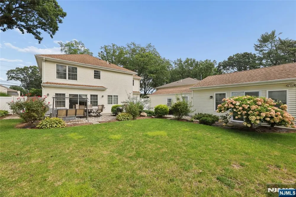 238 Monroe Avenue Paramus, NJ 07652