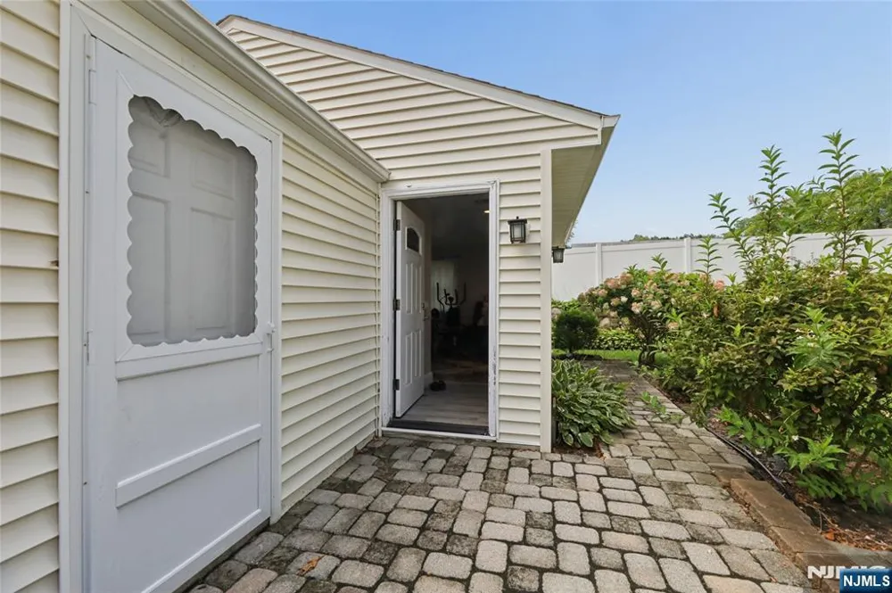 238 Monroe Avenue Paramus, NJ 07652