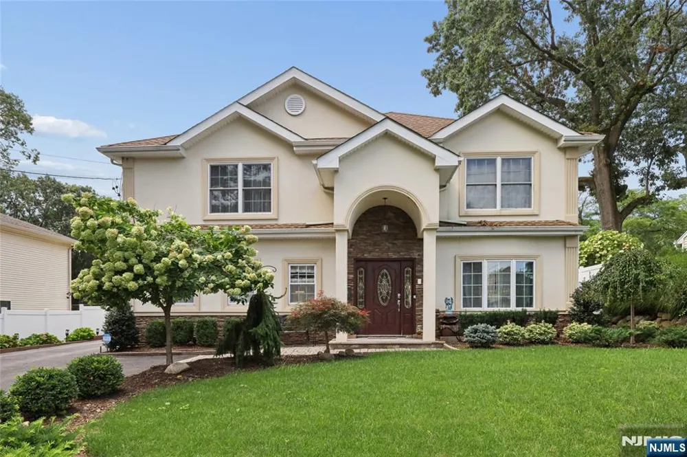 238 Monroe Avenue Paramus, NJ 07652
