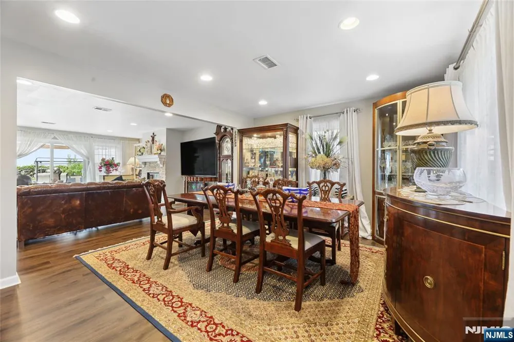 238 Monroe Avenue Paramus, NJ 07652