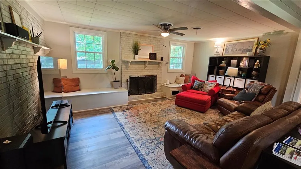 1581 Lost Mountain Road Powder Springs, GA 30127